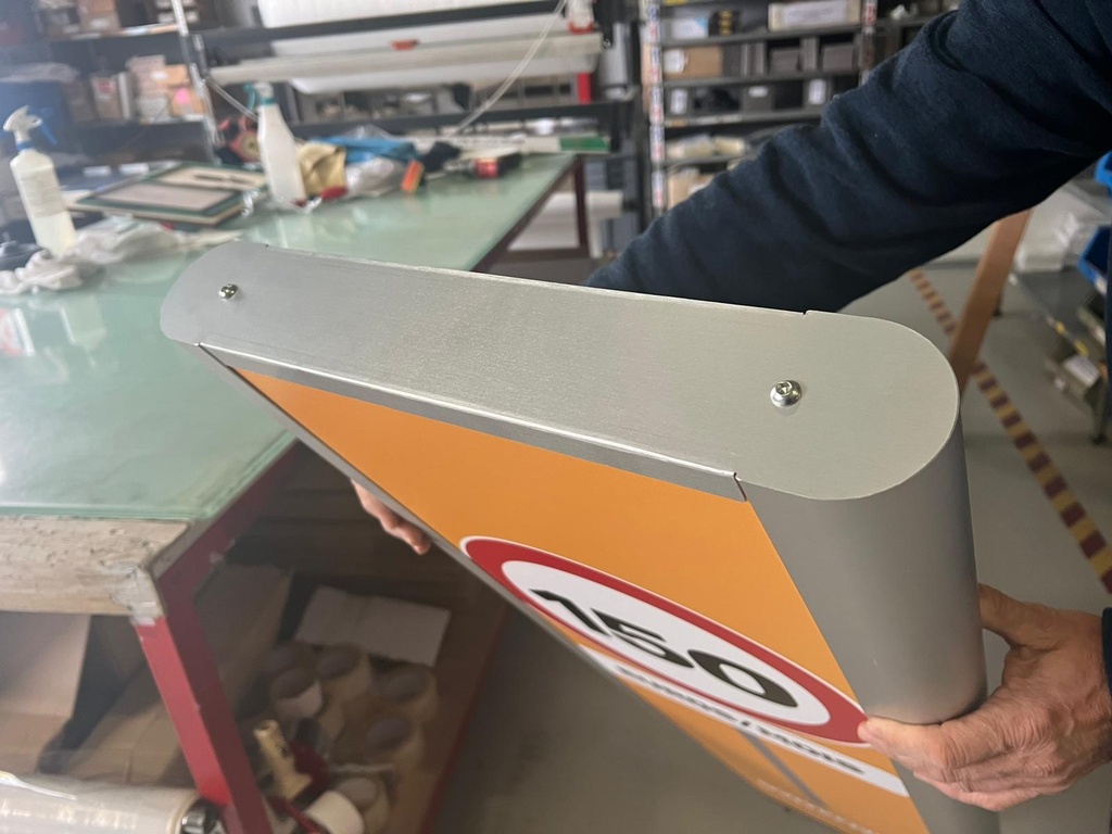 Totem "Info" avec pied Auto-Cal